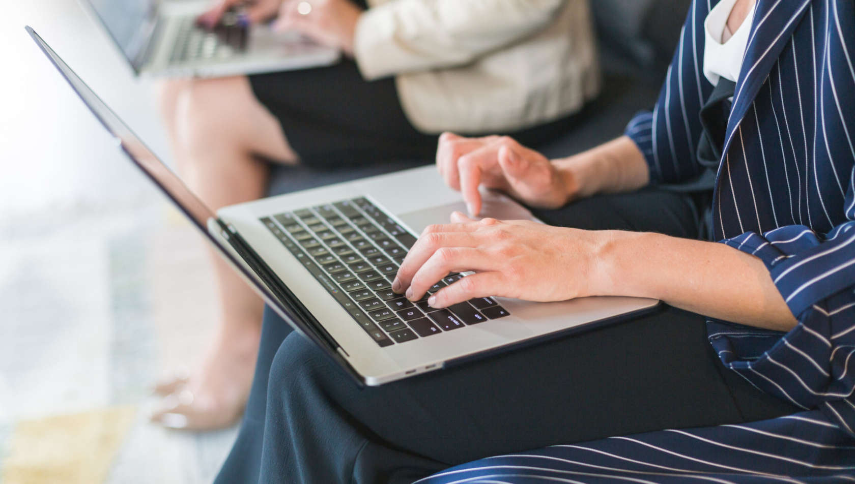 Zo gaan de laptops van je collega’s langer mee én bespaar je kosten