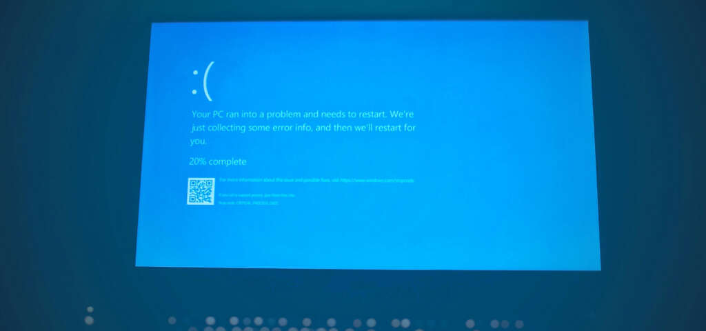 Iconische crashscherm - blue screen of death -   van Microsoft gaat na 40 jaar op zwart 