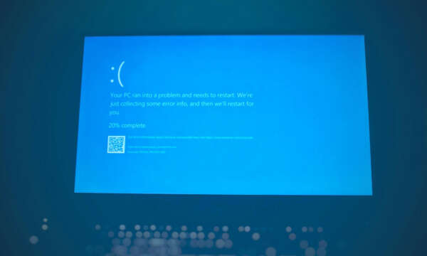 Iconische crashscherm - blue screen of death - van Microsoft gaat na 40 jaar op zwart