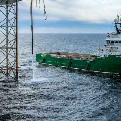 Bellen en internetten op zee zoals thuis?