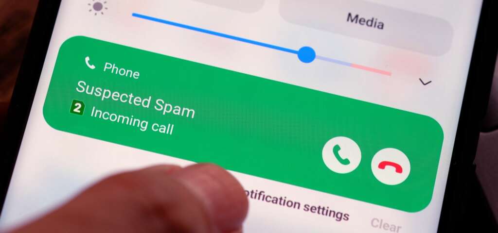 Een belletje van je IT-collega, of AI met zijn stem? Vishing neemt toe